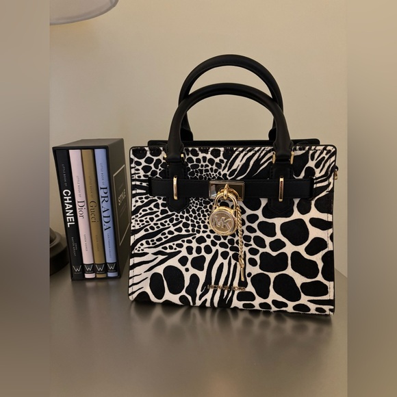 Michael Kors black and white leopard print small satchel with adjustable strap - Picture 1 of 2